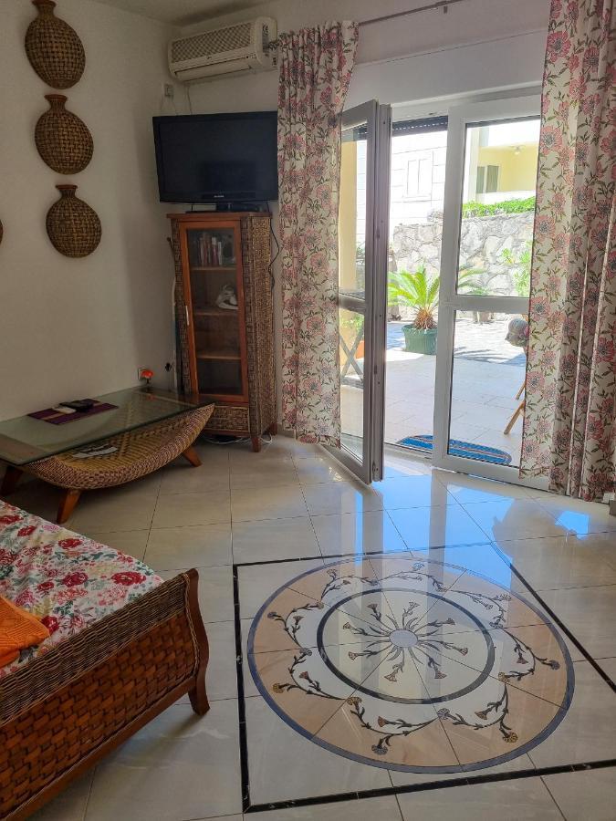Apartments Rales Sveti Stefan Eksteriør billede
