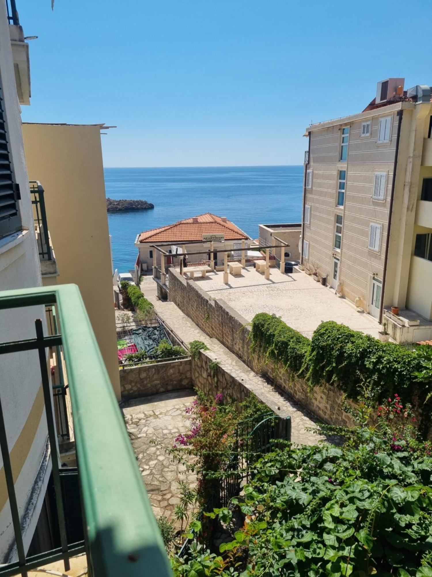 Apartments Rales Sveti Stefan Eksteriør billede