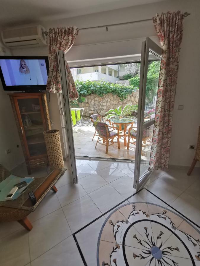 Apartments Rales Sveti Stefan Eksteriør billede